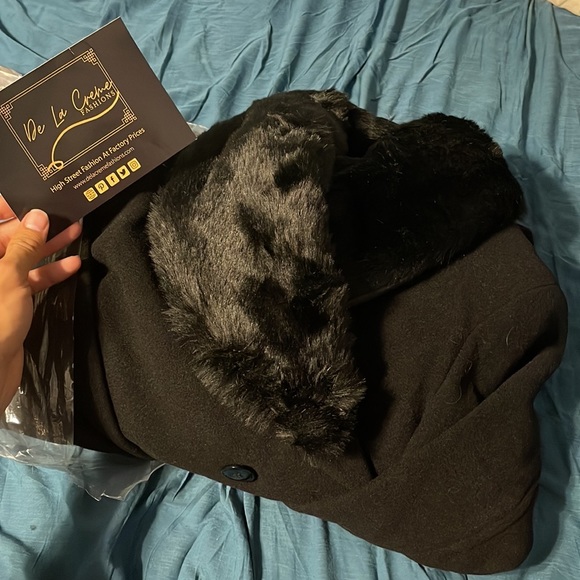 Double Breasted Wool Coat with Faux fur Collar in Black, size Small. Brand New! - Picture 8 of 11